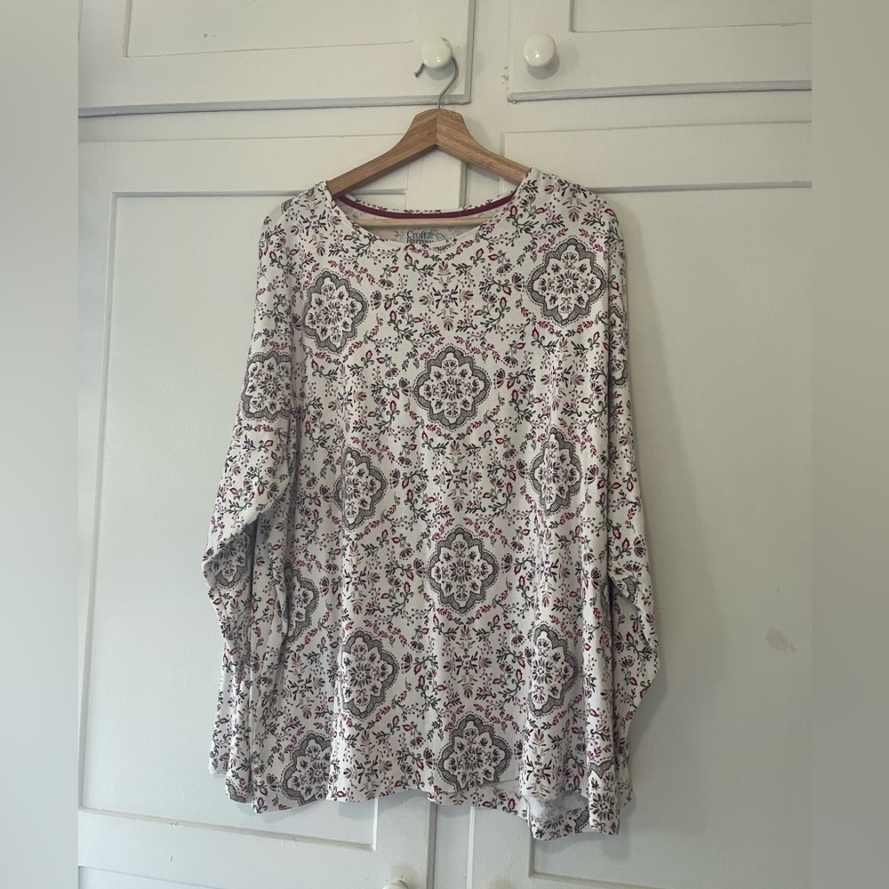 Croft & Barrow “The Classic Tee” Long Sleeve Tee Women’s size 2X Cream Burgundy
